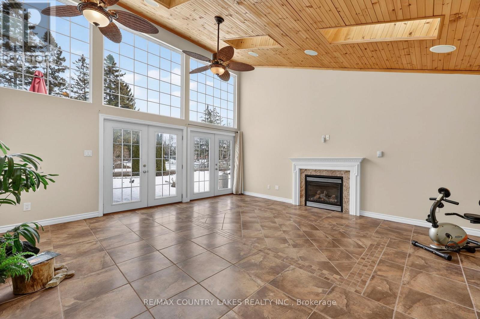 52 Turtle Path, Ramara, ON - Indoor With Fireplace