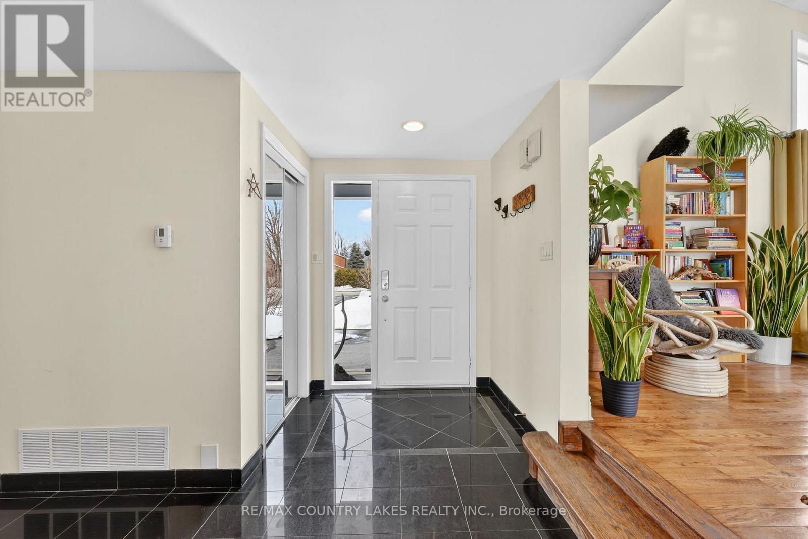 52 Turtle Path, Ramara, ON - Indoor Photo Showing Other Room