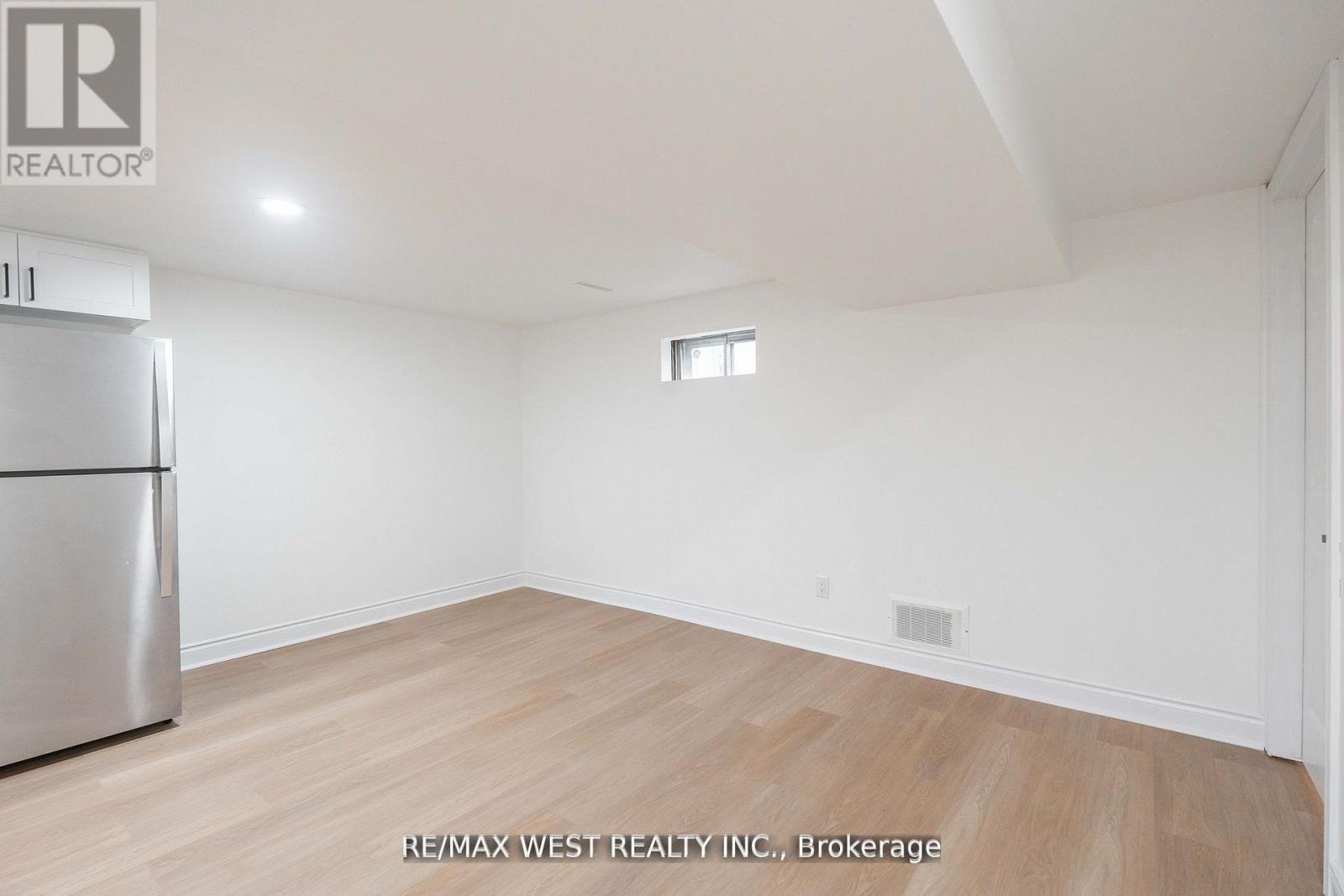 Lower - 75 Wright Crescent, Caledon, ON - Indoor Photo Showing Other Room