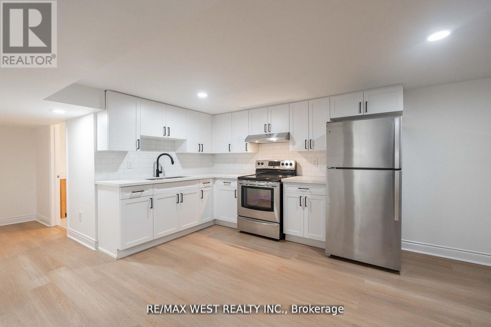 Lower - 75 Wright Crescent, Caledon, ON - Indoor Photo Showing Kitchen With Stainless Steel Kitchen