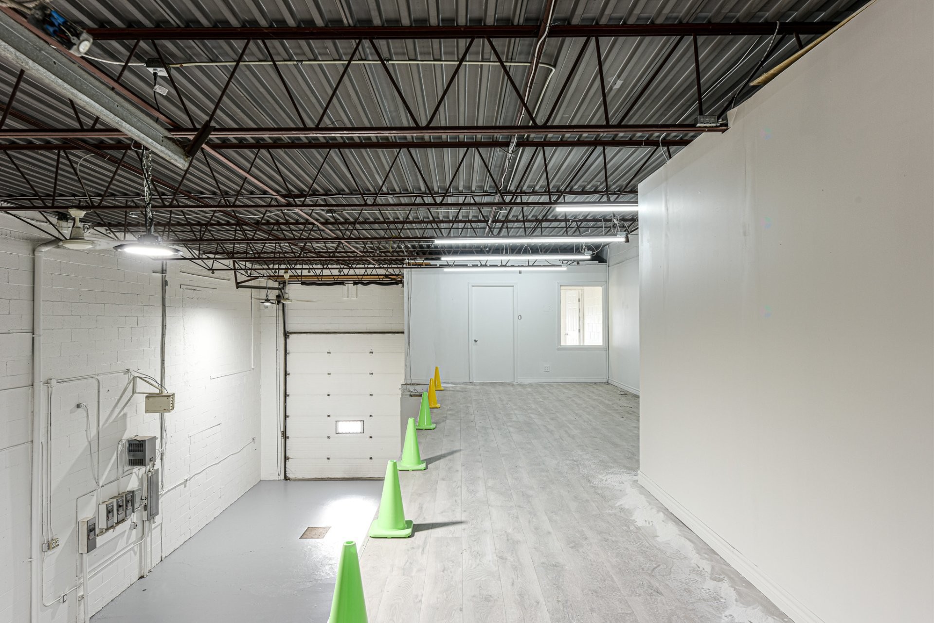 Mezzanine - 103-903 Rue Bériault, Longueuil (Le Vieux-Longueuil), QC - Indoor Photo Showing Garage