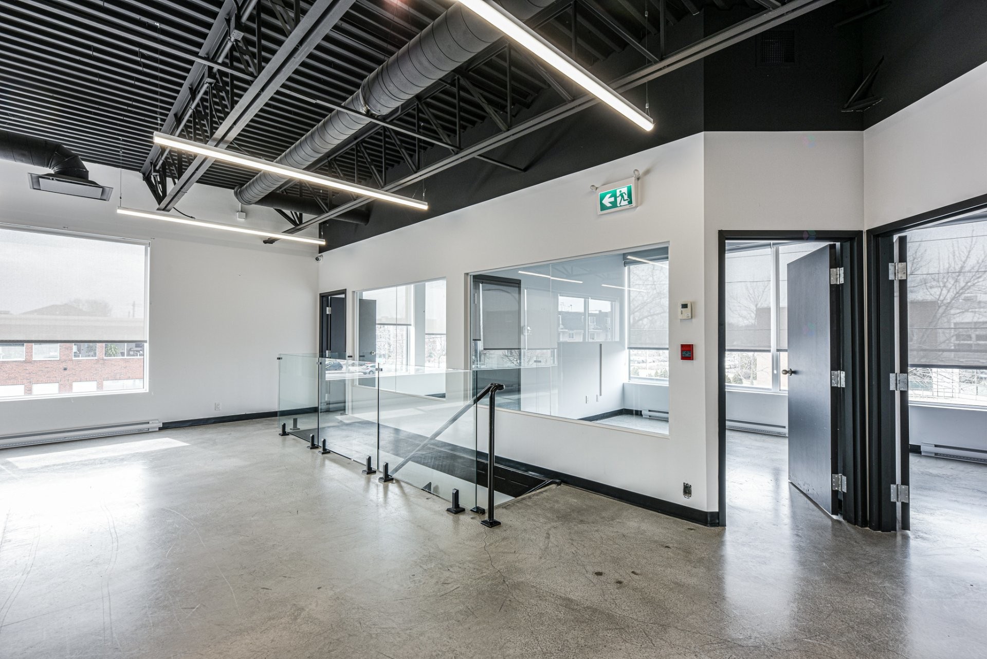 Office - 200-670 Boul. Curé-Poirier O., Longueuil (Le Vieux-Longueuil), QC - Indoor