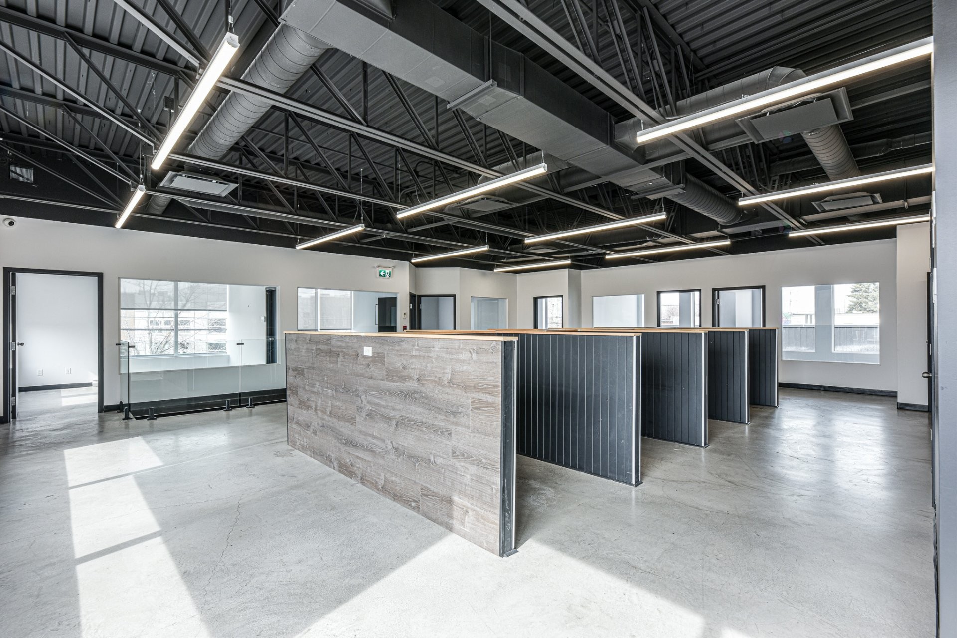 Office - 200-670 Boul. Curé-Poirier O., Longueuil (Le Vieux-Longueuil), QC - Indoor