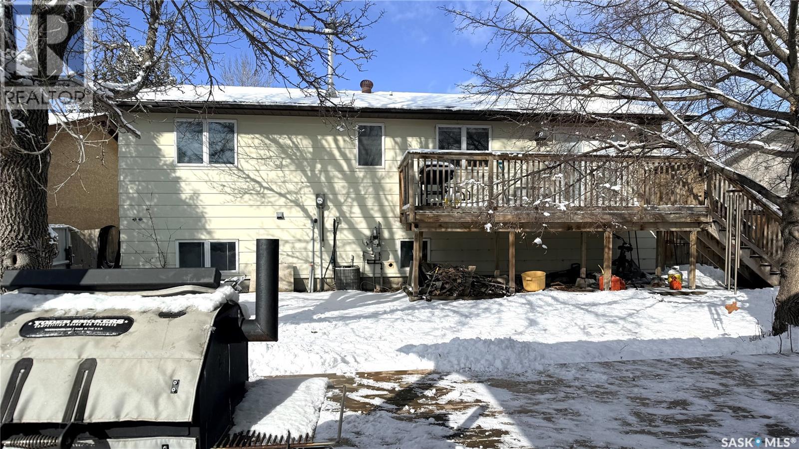 422 Spruce Drive, Estevan, SK - Outdoor