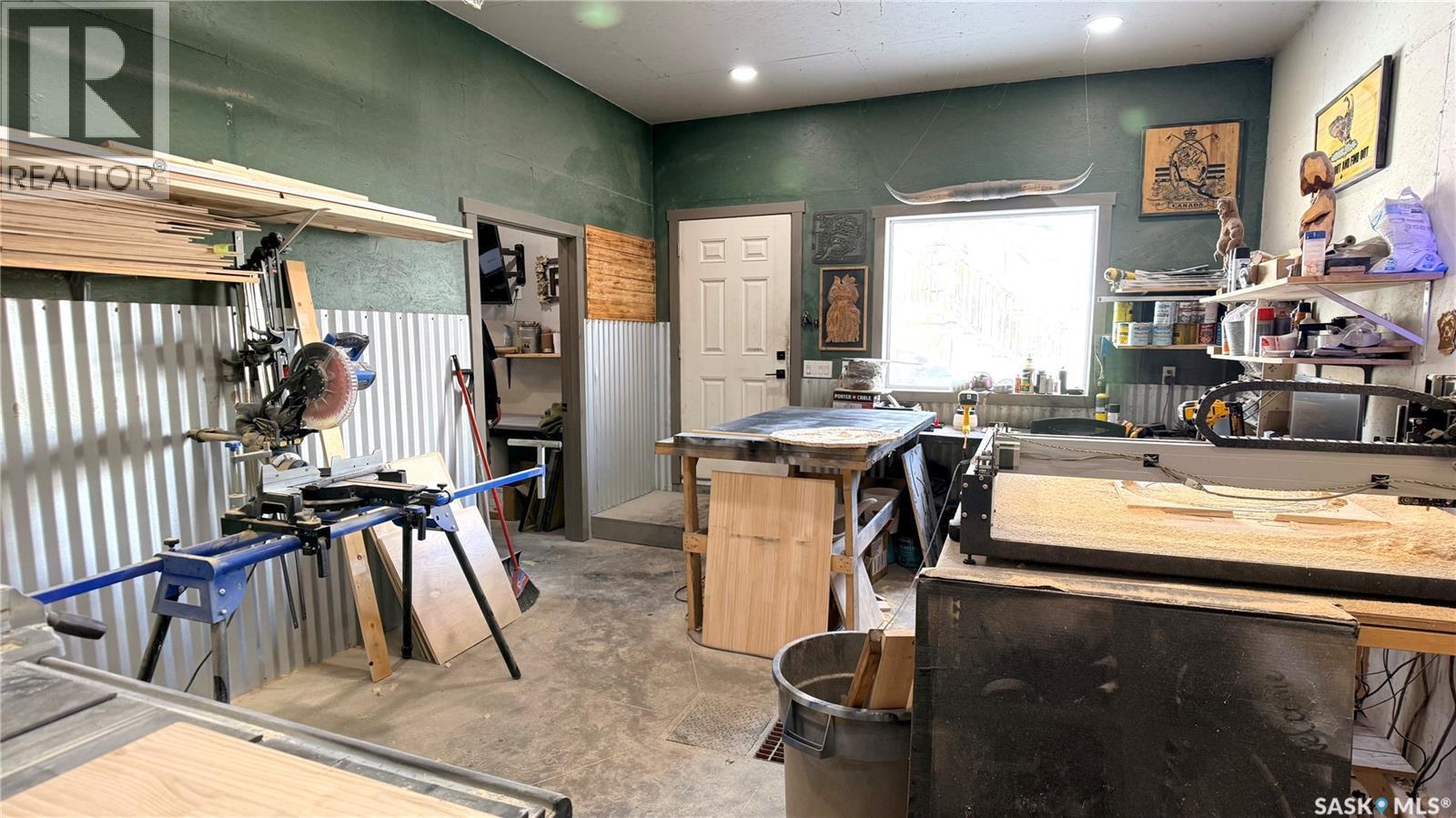 422 Spruce Drive, Estevan, SK - Indoor