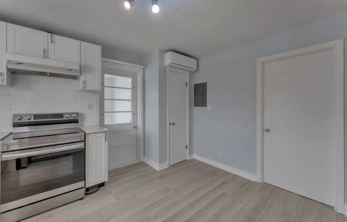 Dining Room - 675 Rue St-Antoine, Montréal (Lachine), QC - Indoor Photo Showing Kitchen