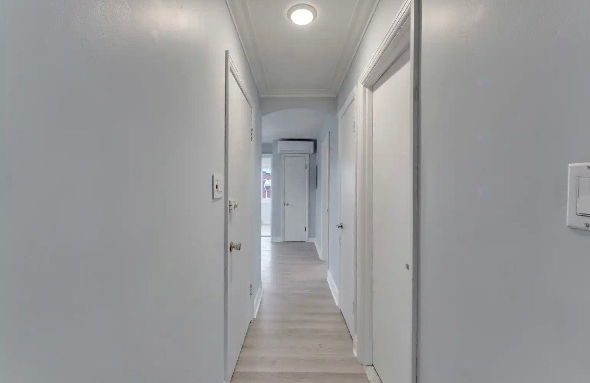 Mud Room - 675 Rue St-Antoine, Montréal (Lachine), QC - Indoor Photo Showing Other Room