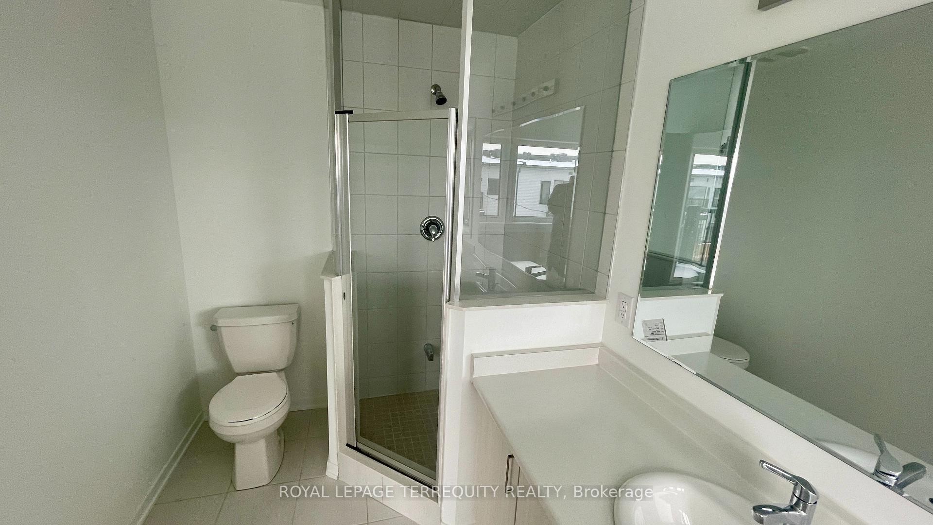 815 Stanstead Path, Oshawa, ON - Indoor Photo Showing Bathroom