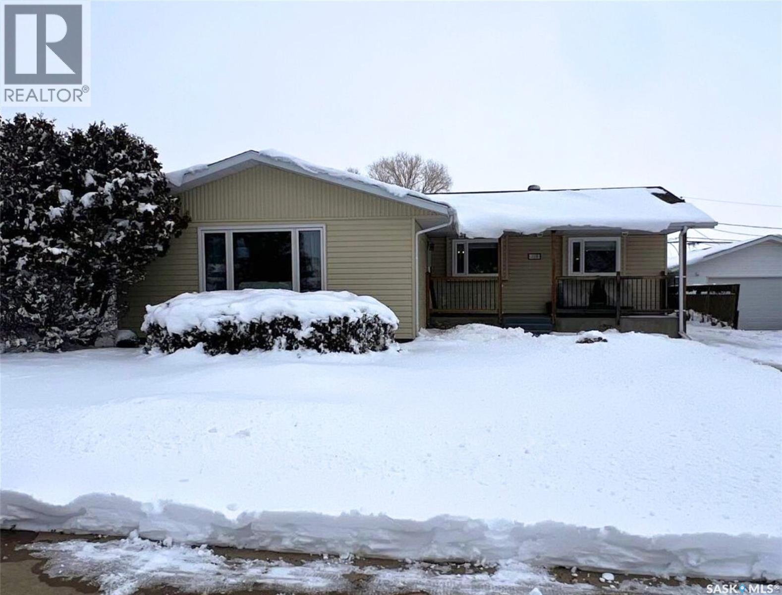 119 Macdonald Place, Swift Current, SK - Outdoor With Deck Patio Veranda