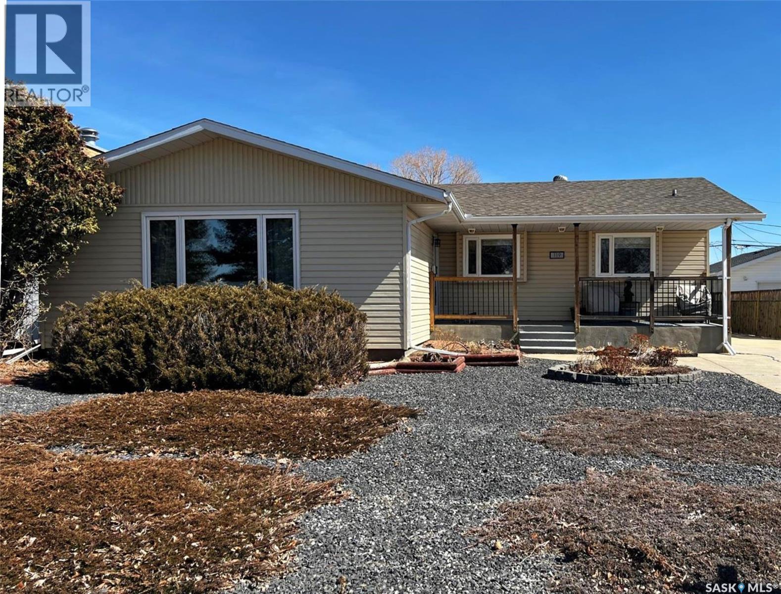 119 Macdonald Place, Swift Current, SK - Outdoor With Deck Patio Veranda
