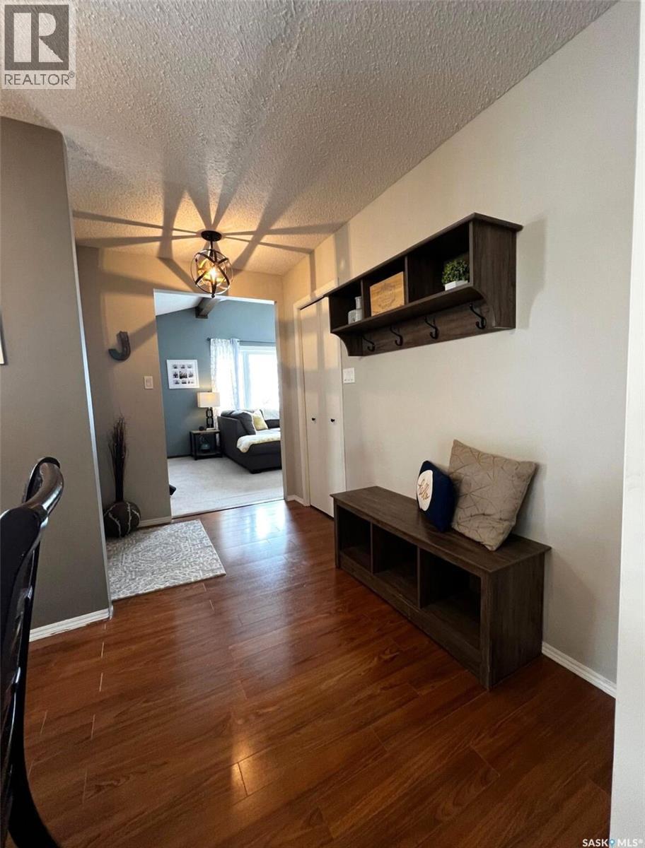 119 Macdonald Place, Swift Current, SK - Indoor