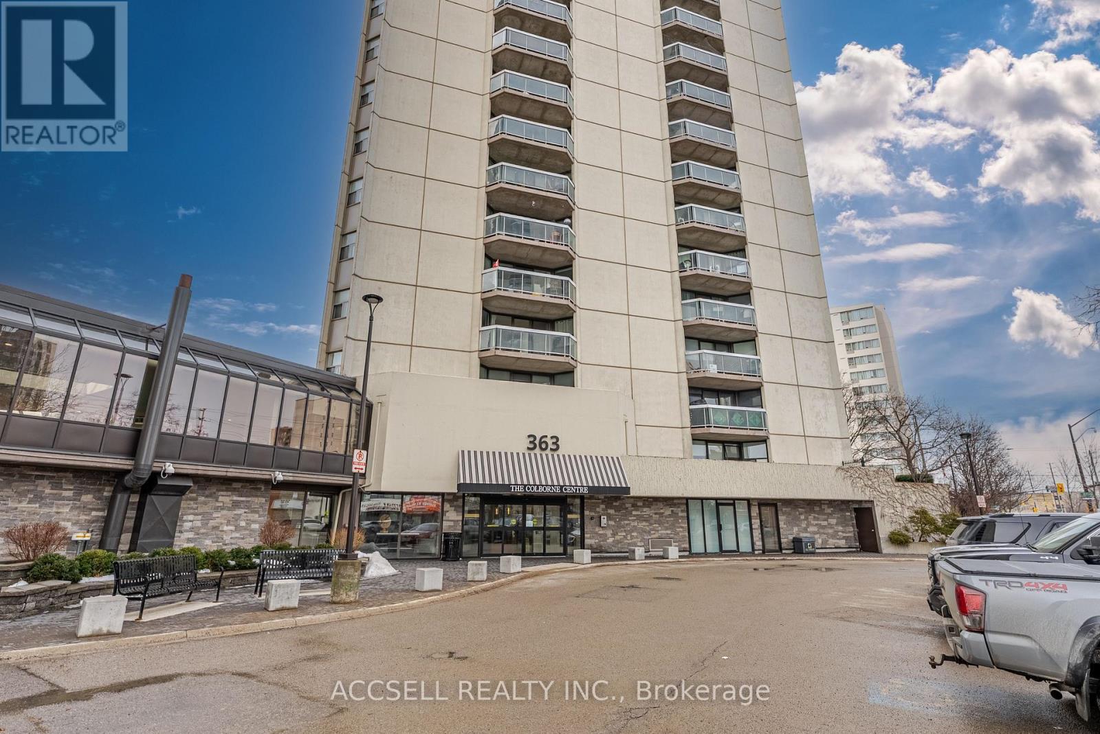 1505 - 363 Colborne Street, London East (East K), ON - Outdoor