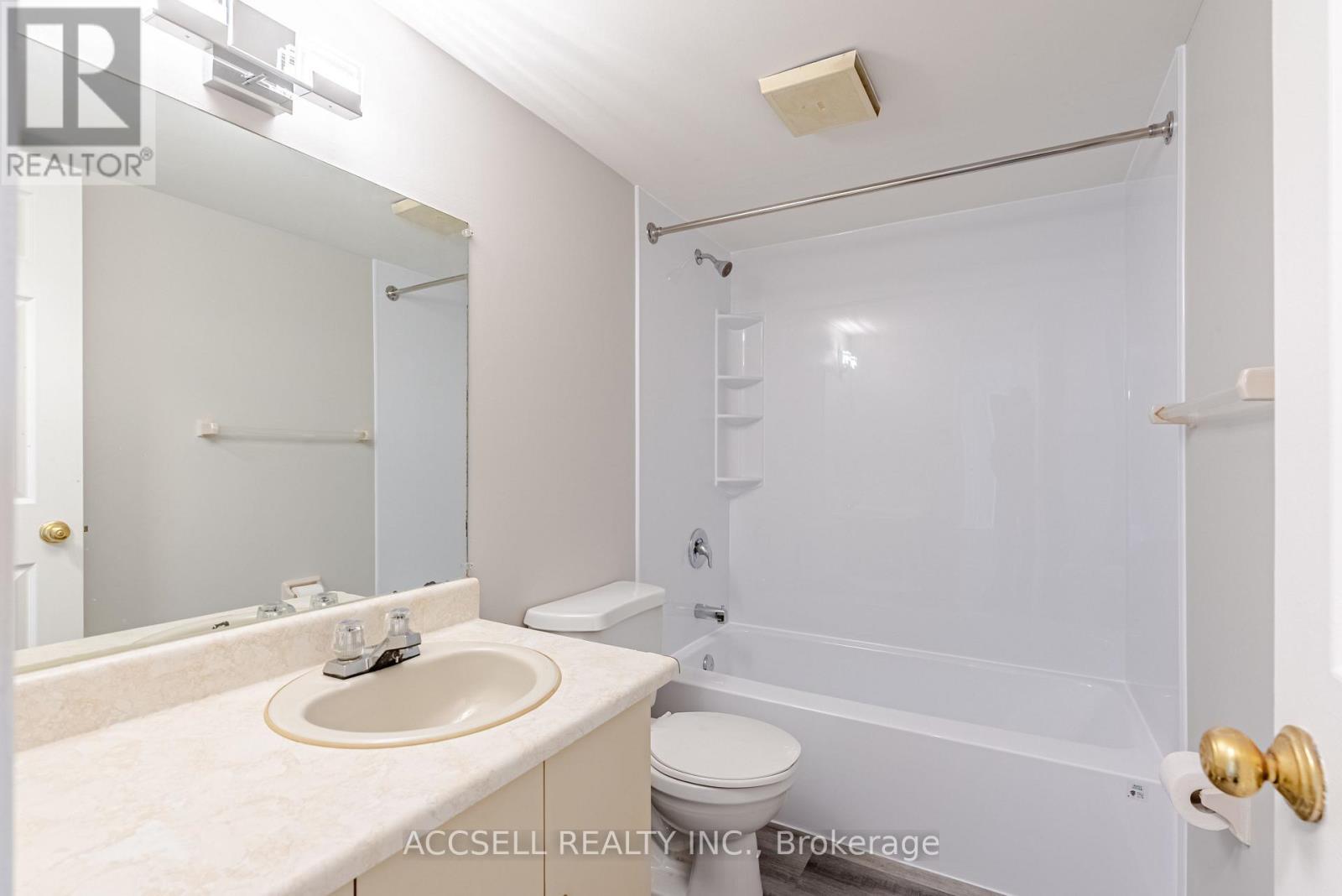 1505 - 363 Colborne Street, London East (East K), ON - Indoor Photo Showing Bathroom