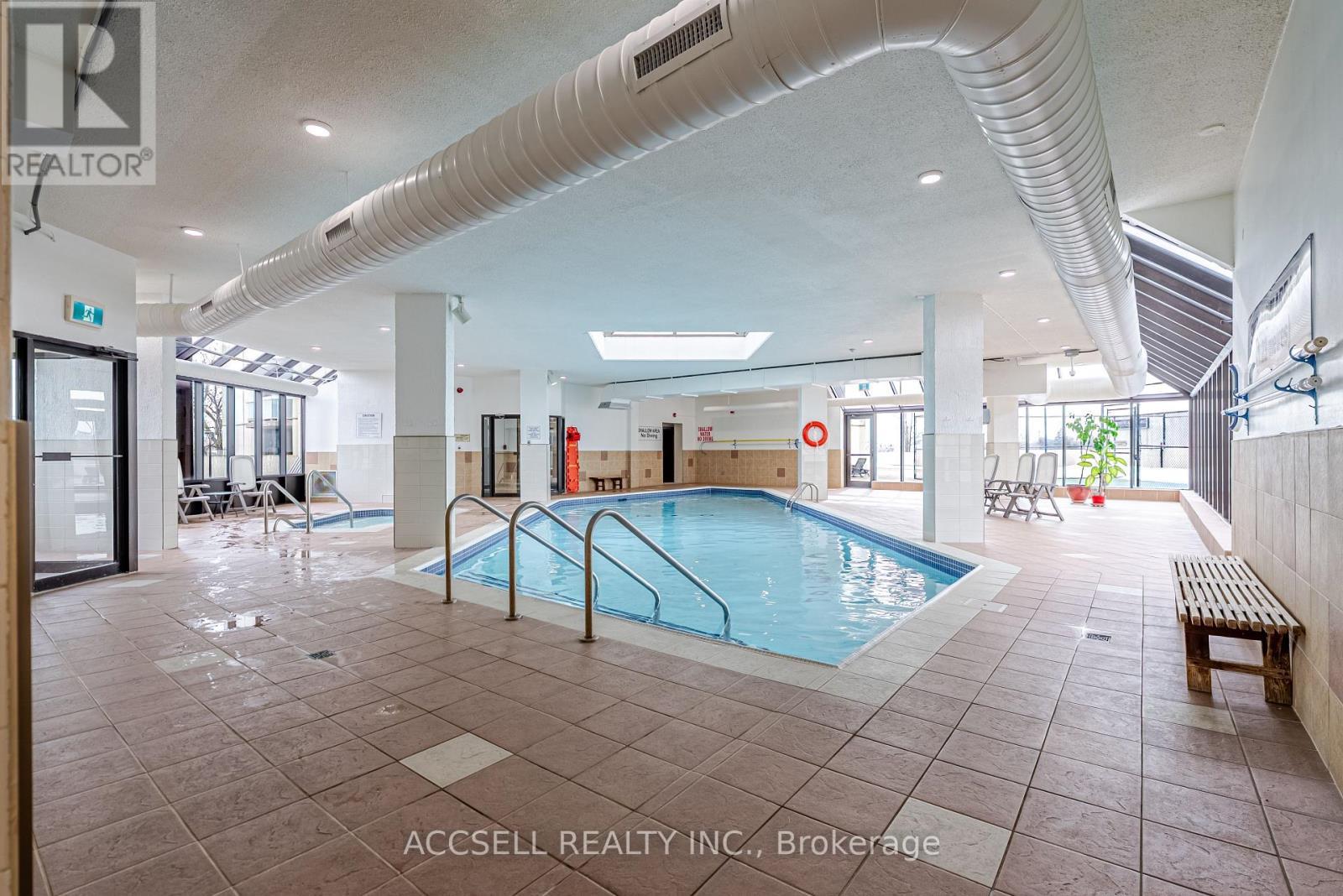 1505 - 363 Colborne Street, London East (East K), ON - Indoor Photo Showing Other Room With In Ground Pool
