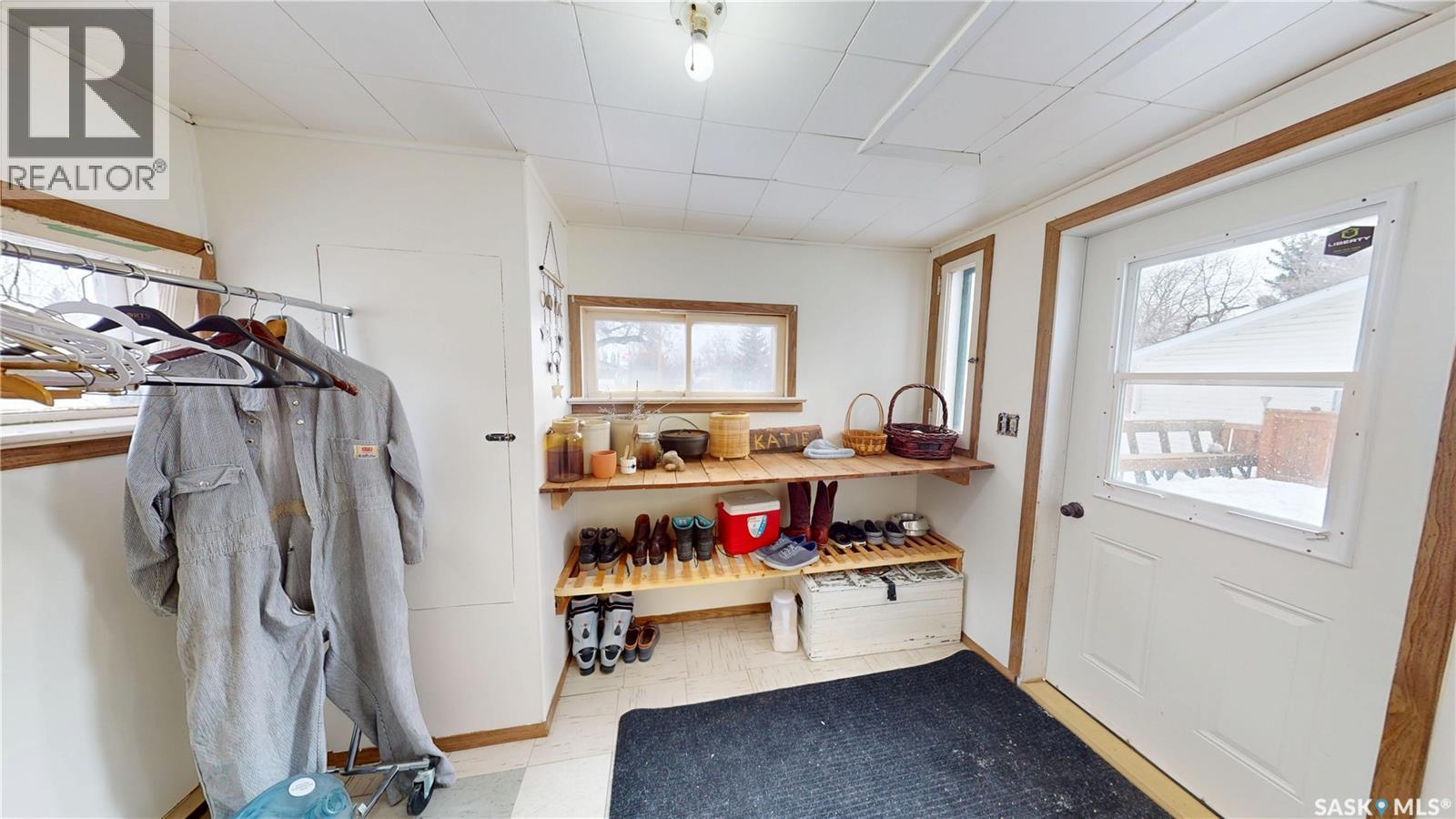 107 3Rd Avenue, Scott, SK - Indoor Photo Showing Other Room