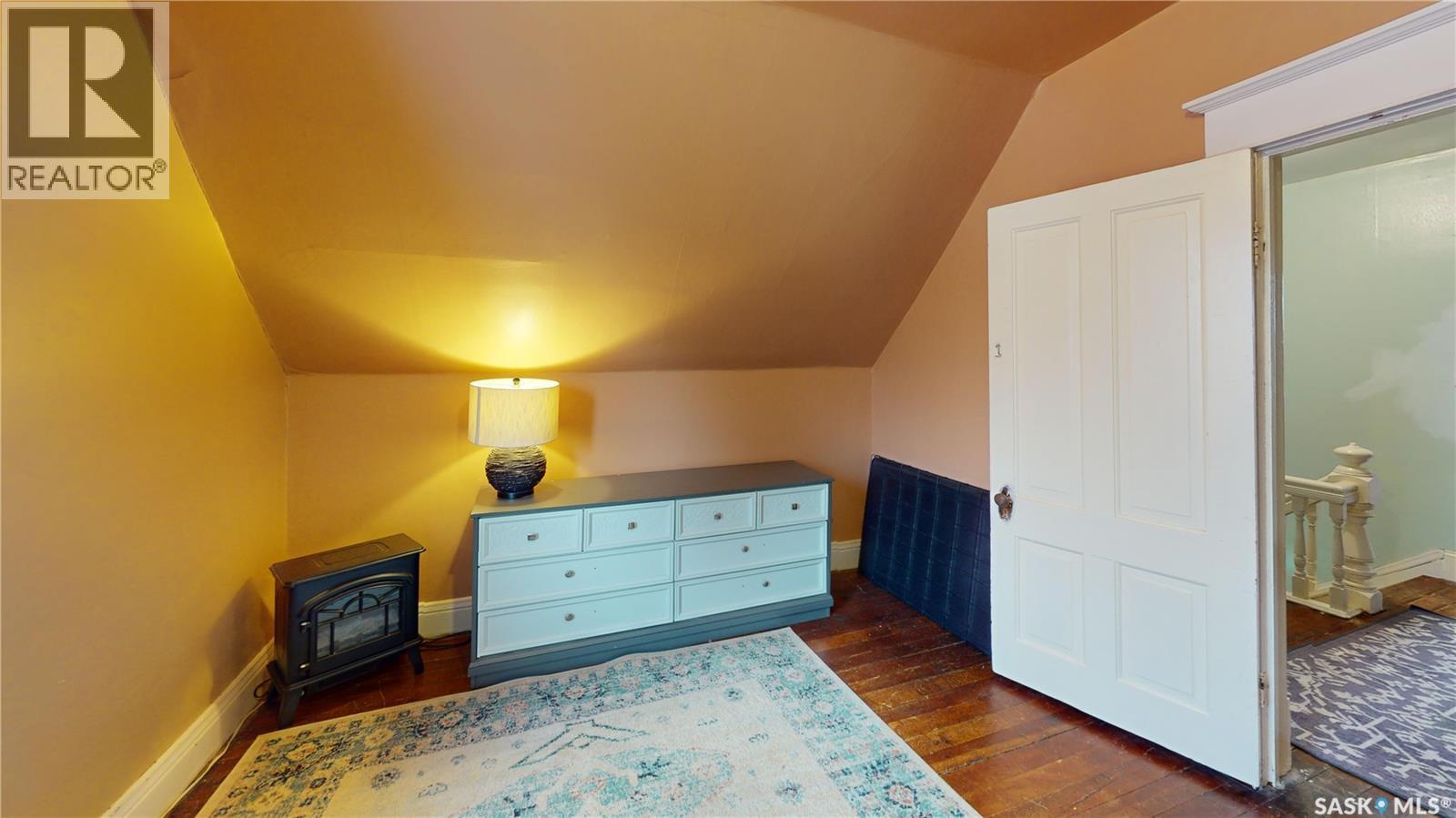 107 3Rd Avenue, Scott, SK - Indoor