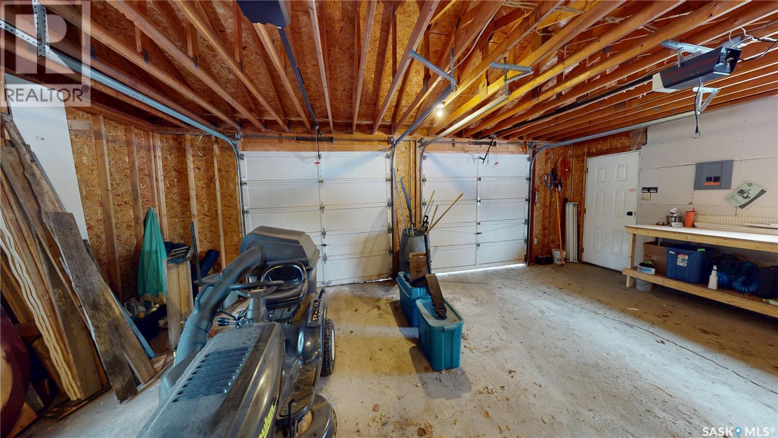 107 3Rd Avenue, Scott, SK - Indoor Photo Showing Garage
