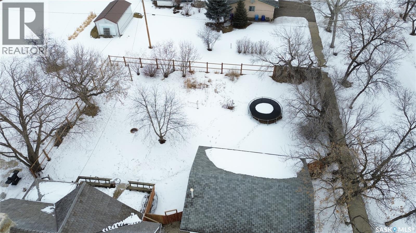 107 3Rd Avenue, Scott, SK - Outdoor