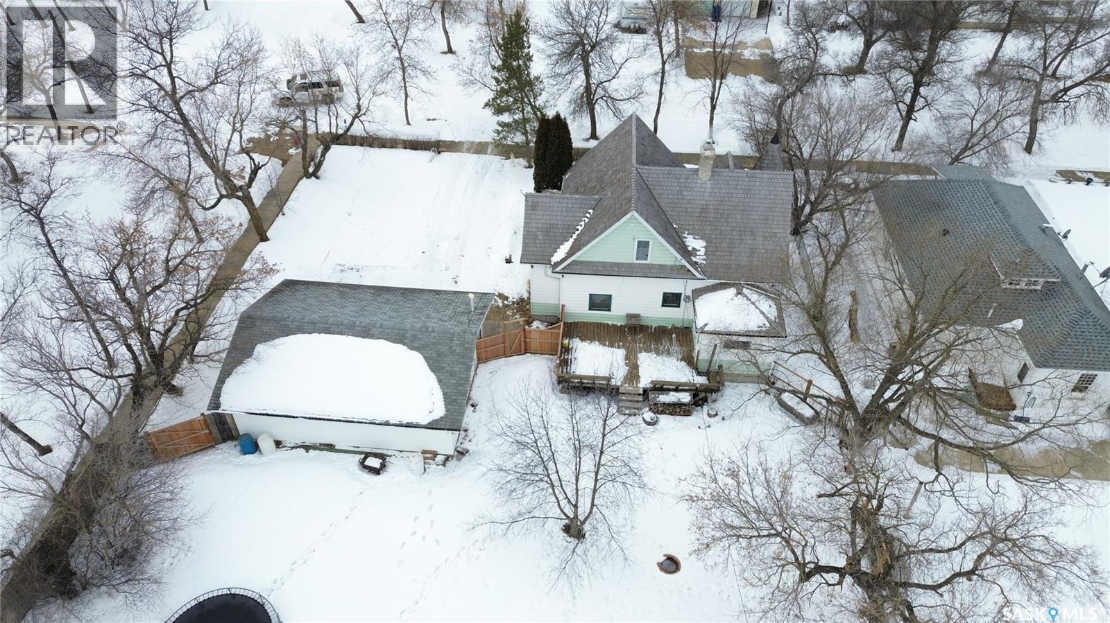 107 3Rd Avenue, Scott, SK - Outdoor