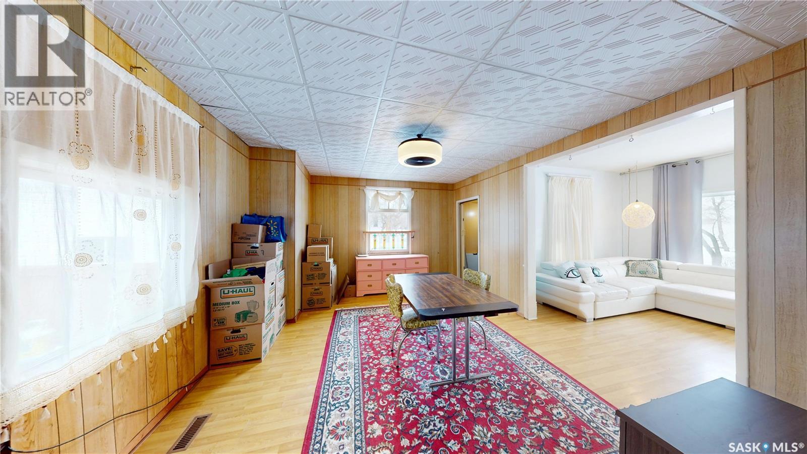 107 3Rd Avenue, Scott, SK - Indoor Photo Showing Other Room