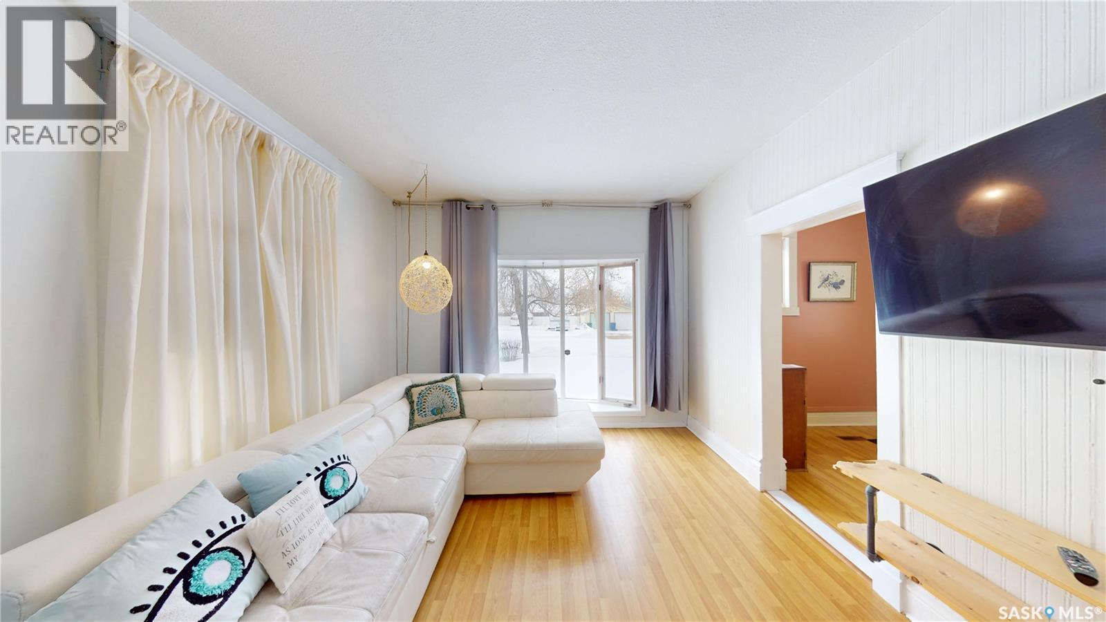 107 3Rd Avenue, Scott, SK - Indoor Photo Showing Other Room