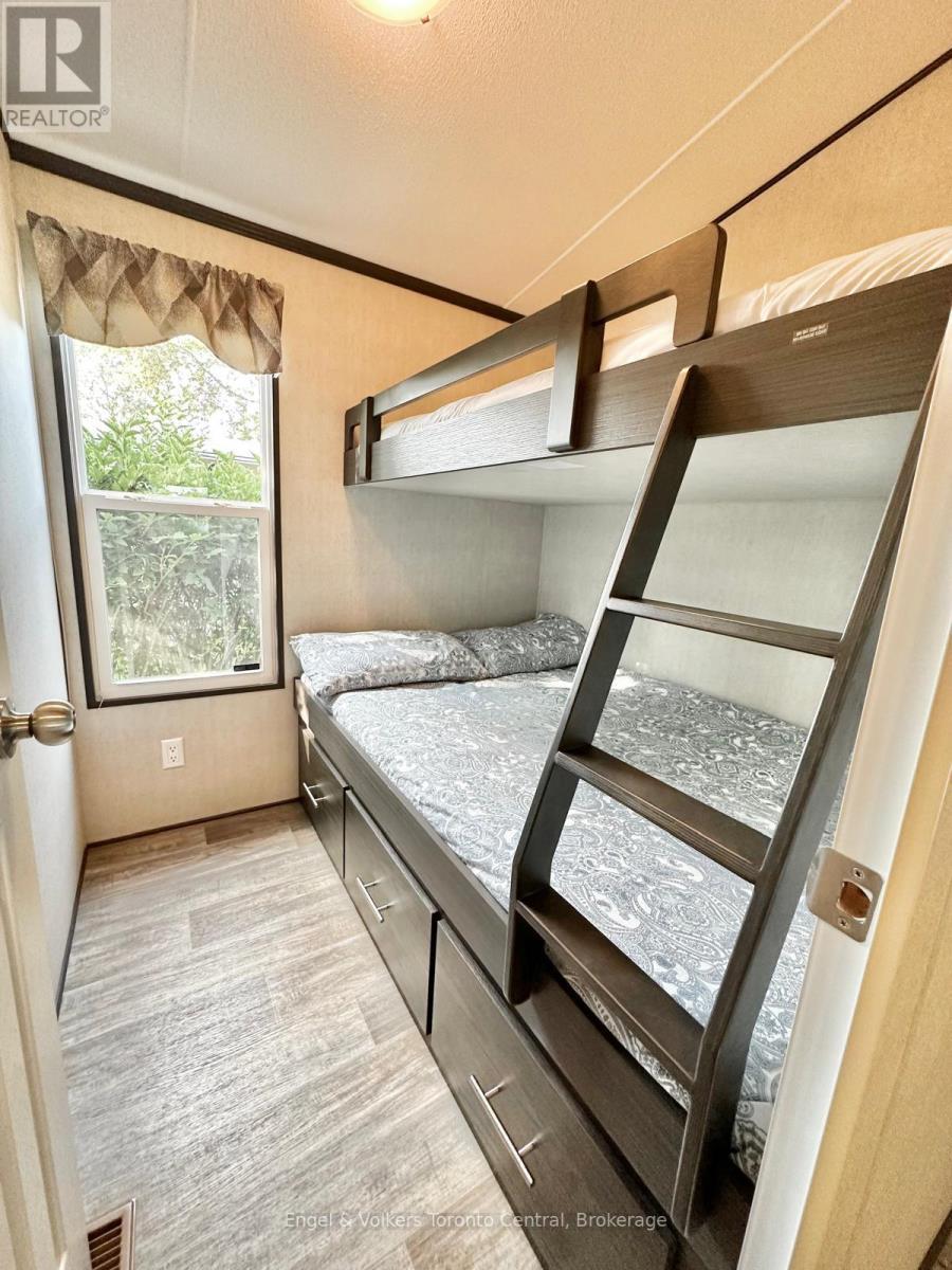 B8 - 7489 Sideroad 5 E, Wellington North, ON - Indoor Photo Showing Other Room