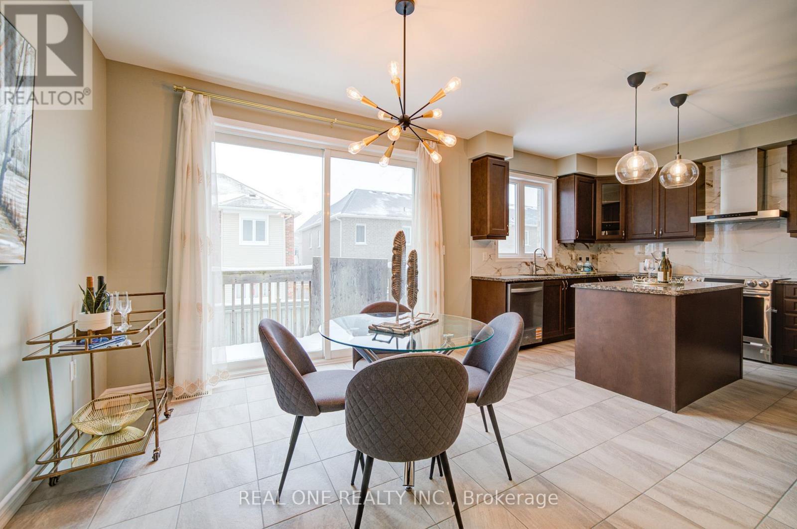 396 Thomas Phillips Drive, Aurora, ON - Indoor
