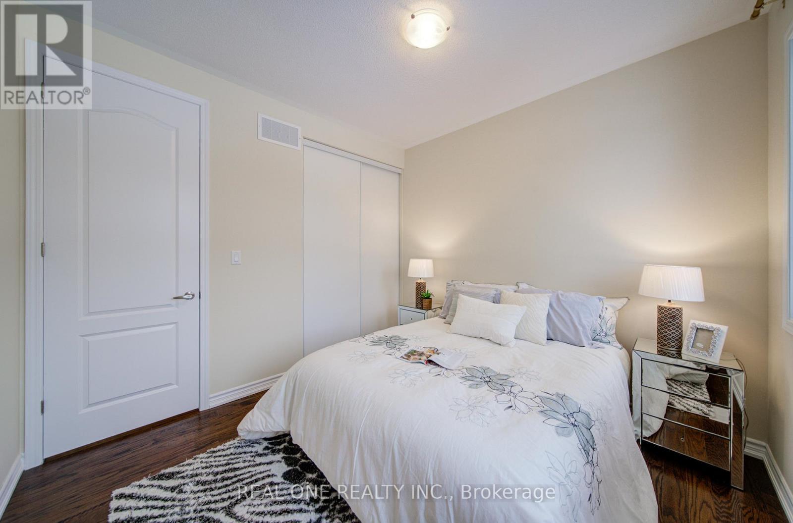396 Thomas Phillips Drive, Aurora, ON - Indoor Photo Showing Bedroom