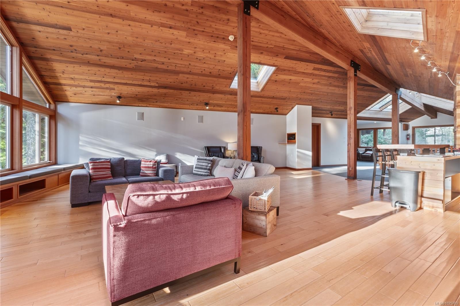 330 Reef Point Rd, Ucluelet, BC