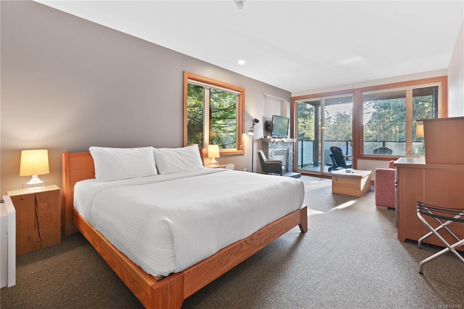330 Reef Point Rd, Ucluelet, BC