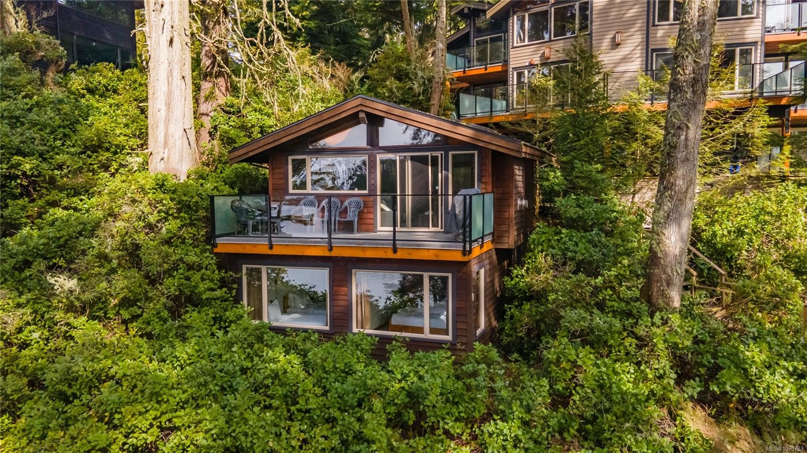 330 Reef Point Rd, Ucluelet, BC