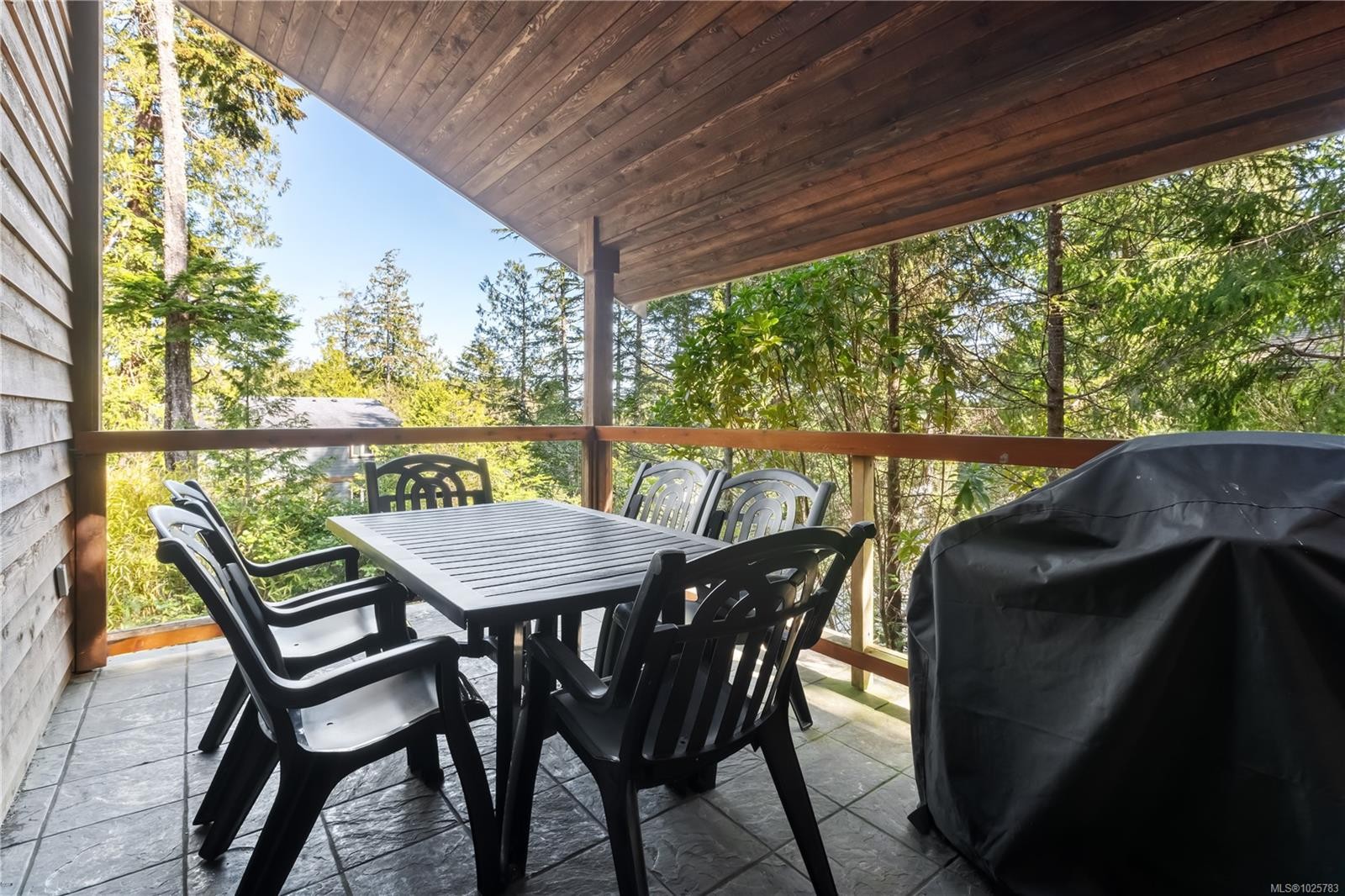 330 Reef Point Rd, Ucluelet, BC