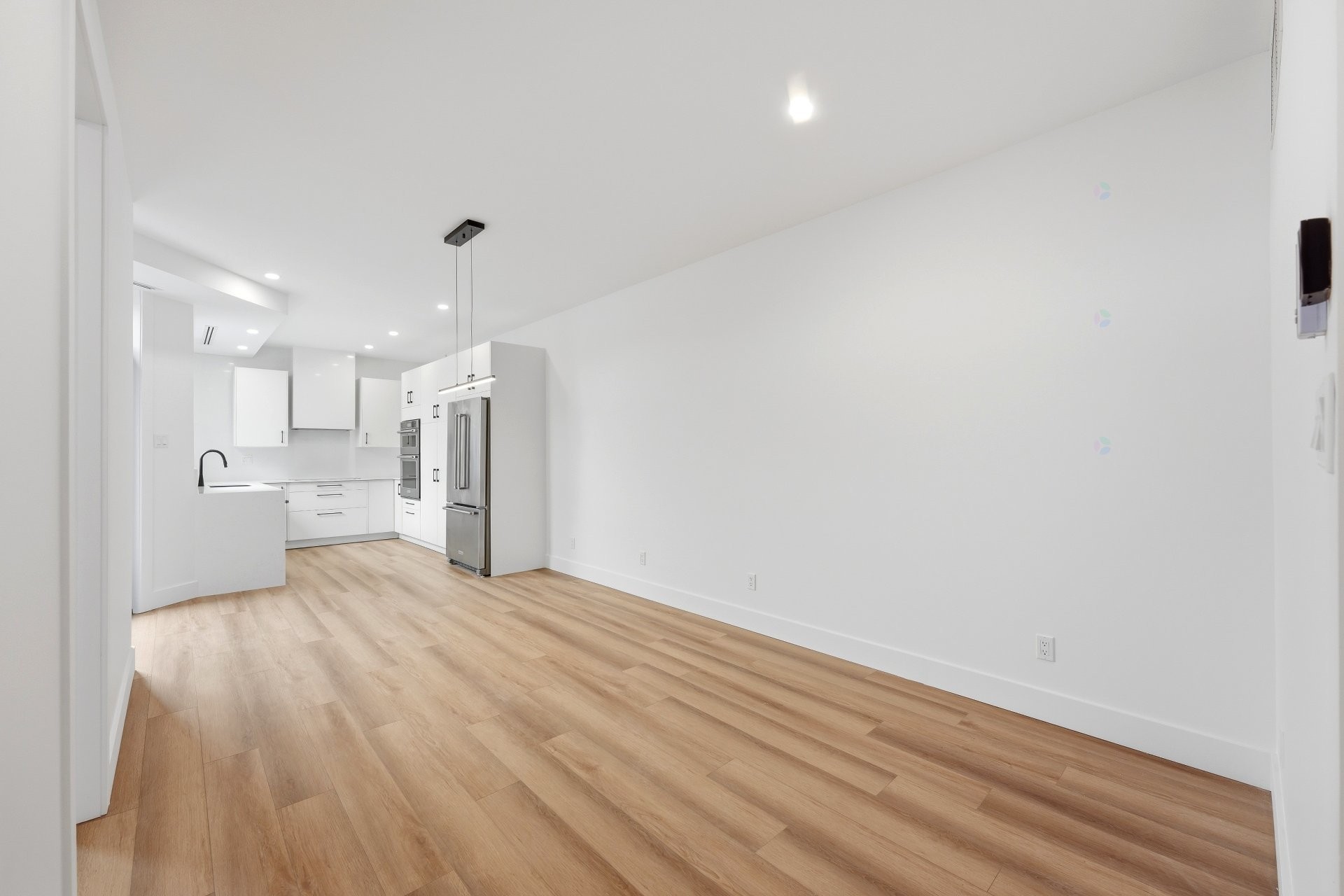 Vue d'ensemble - 139 Av. Querbes, Montréal (Outremont), QC - Indoor Photo Showing Other Room