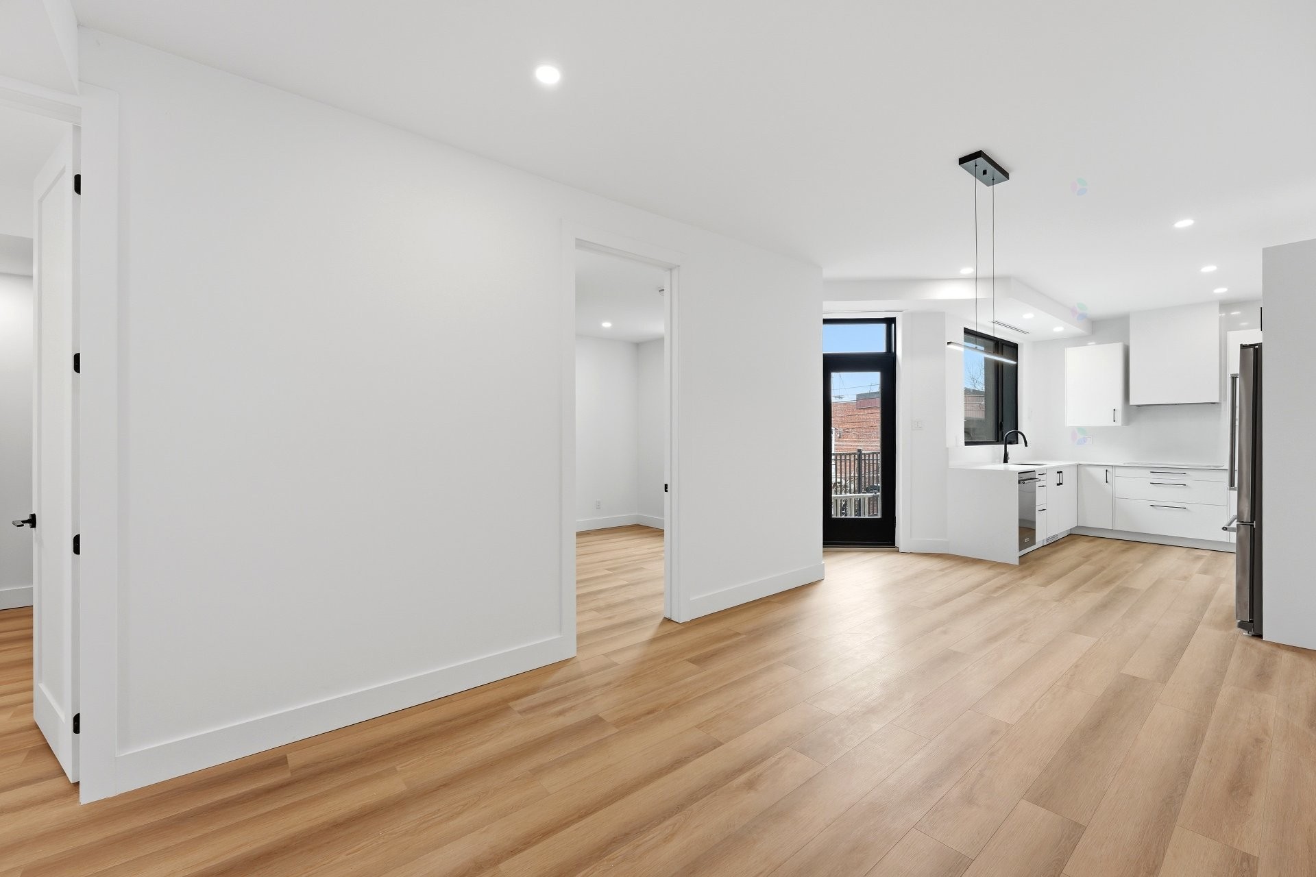 Vue d'ensemble - 139 Av. Querbes, Montréal (Outremont), QC - Indoor Photo Showing Kitchen