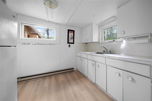 20 Crescent Blvd, Matlock, MB