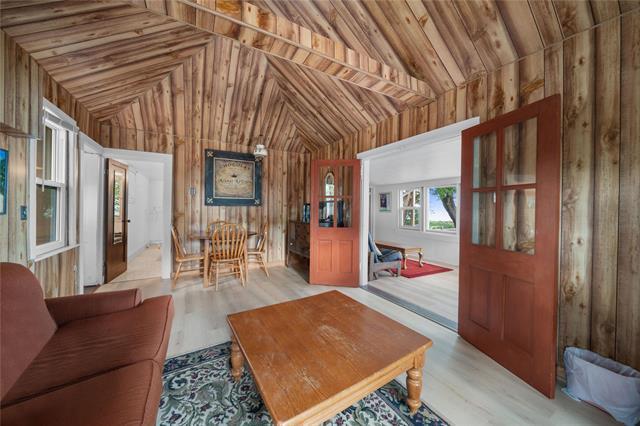 20 Crescent Blvd, Matlock, MB