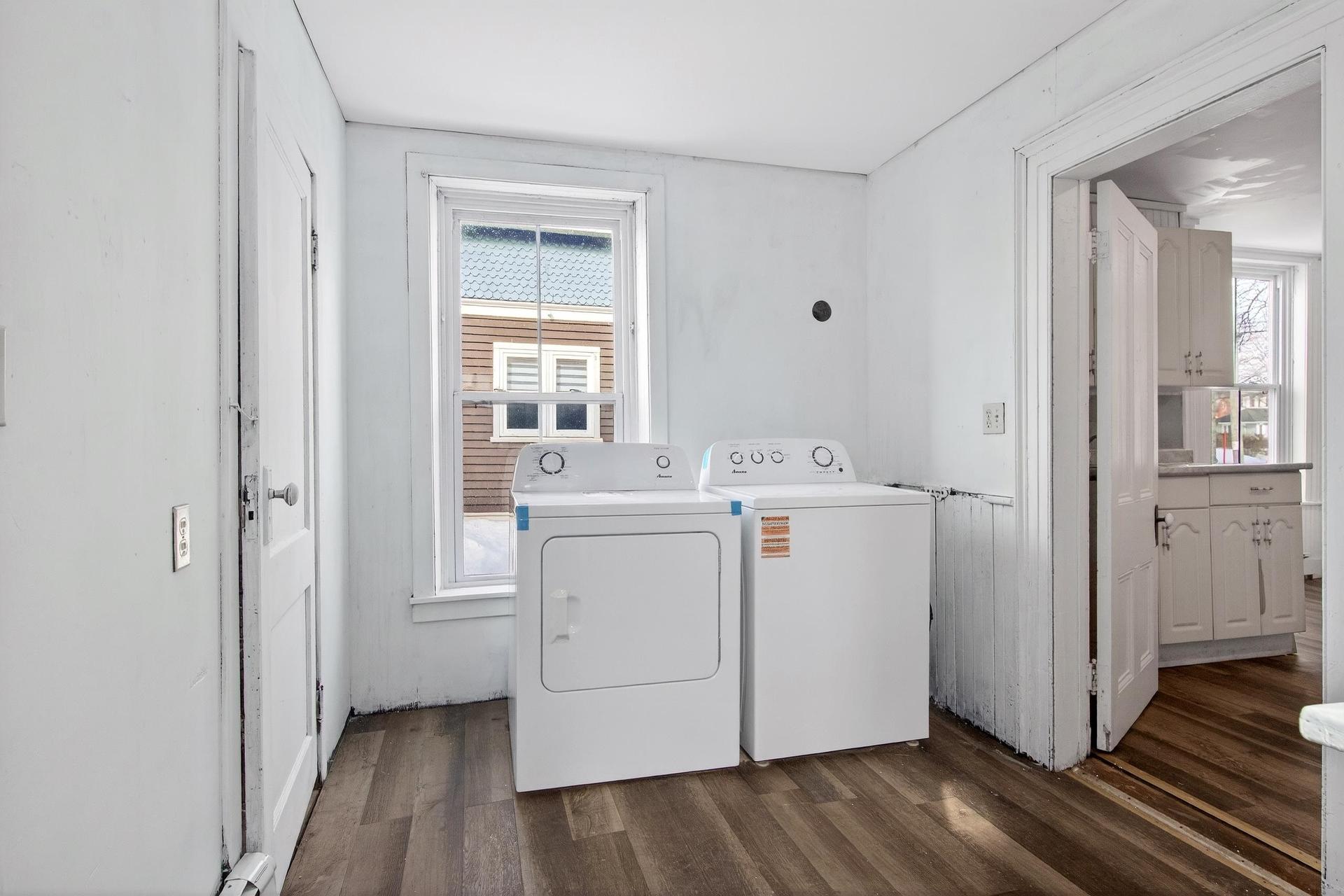 54 Summer Street, Summerside, PE - Indoor Photo Showing Laundry Room