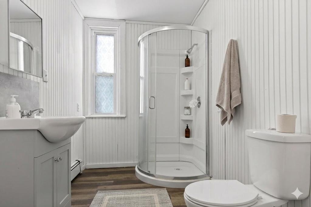 54 Summer Street, Summerside, PE - Indoor Photo Showing Bathroom