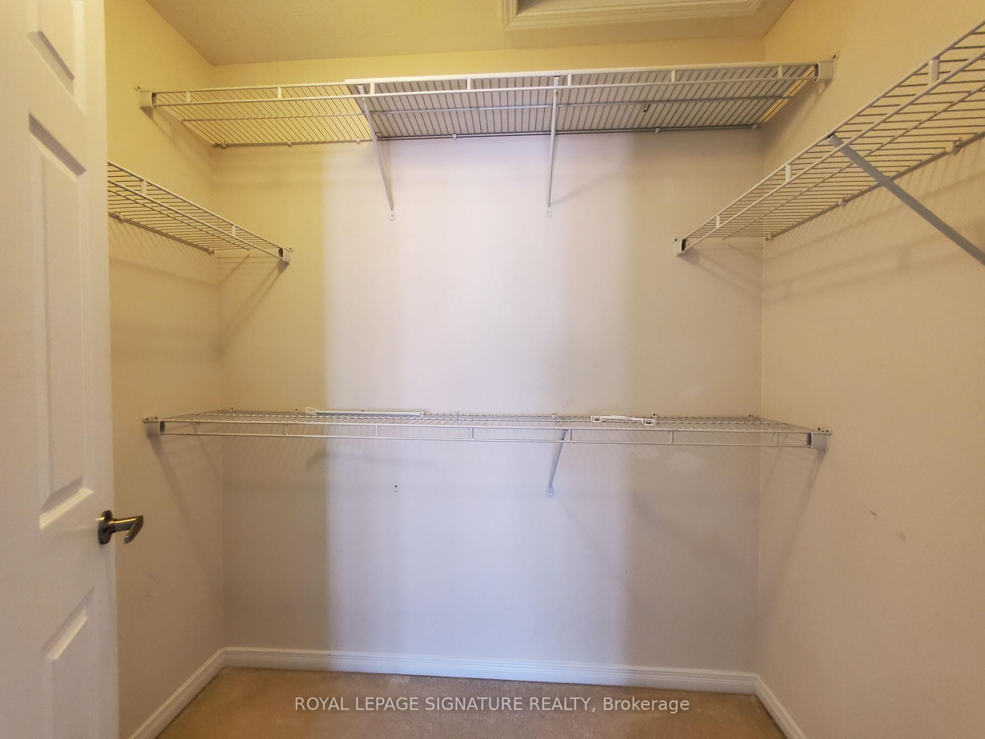 373 Falling Green Crescent, Kitchener, ON - Indoor With Storage