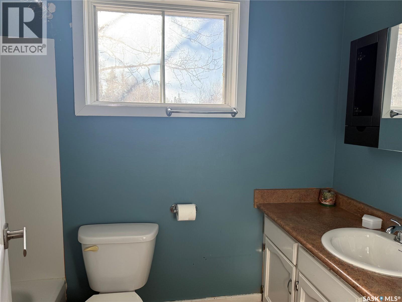 804 Studer Street, La Ronge, SK - Indoor Photo Showing Bathroom