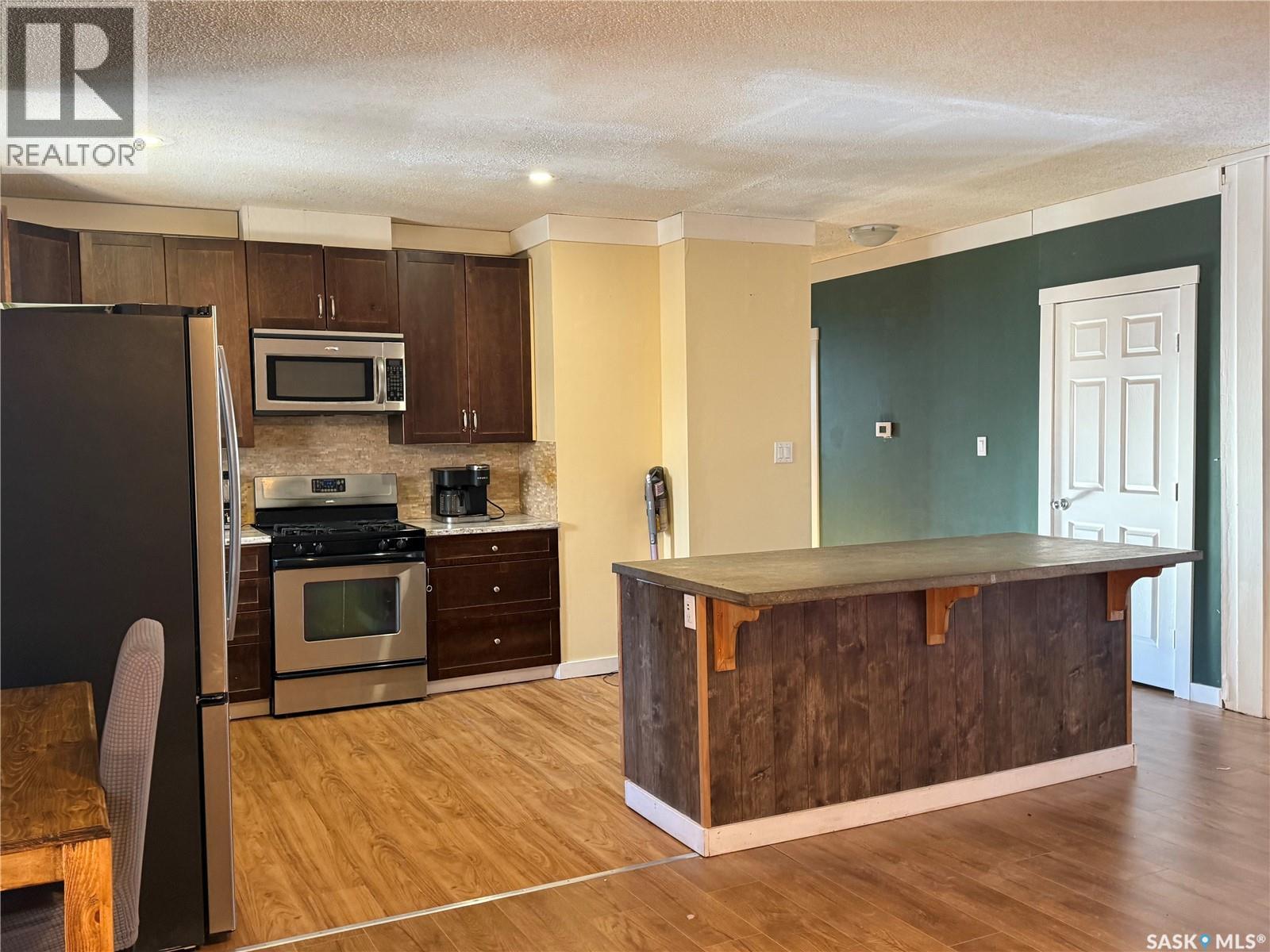 804 Studer Street, La Ronge, SK - Indoor Photo Showing Kitchen