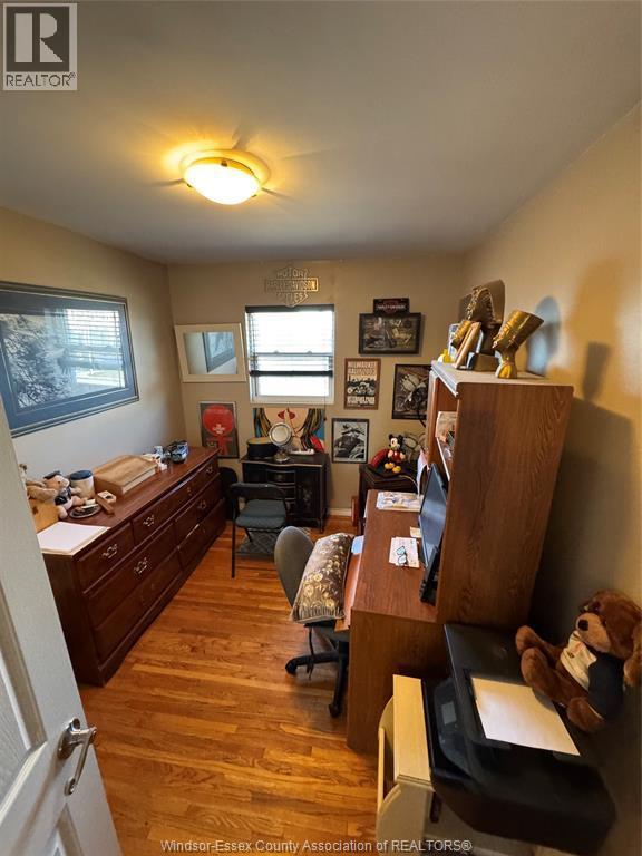 655-91 Giles, Windsor, ON - Indoor