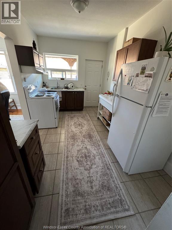 655-91 Giles, Windsor, ON - Indoor Photo Showing Laundry Room