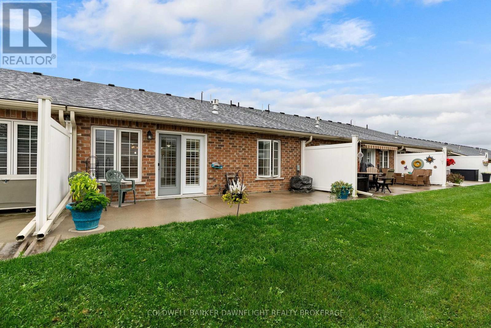 18 Devon Drive, South Huron (Exeter), ON - Outdoor