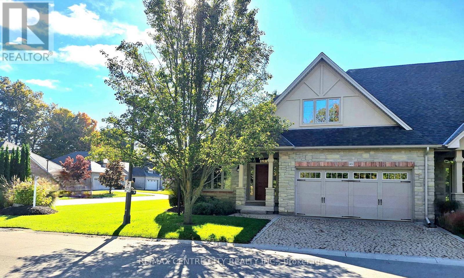 101 - 5 Woodhaven Drive, Tillsonburg, ON - Outdoor