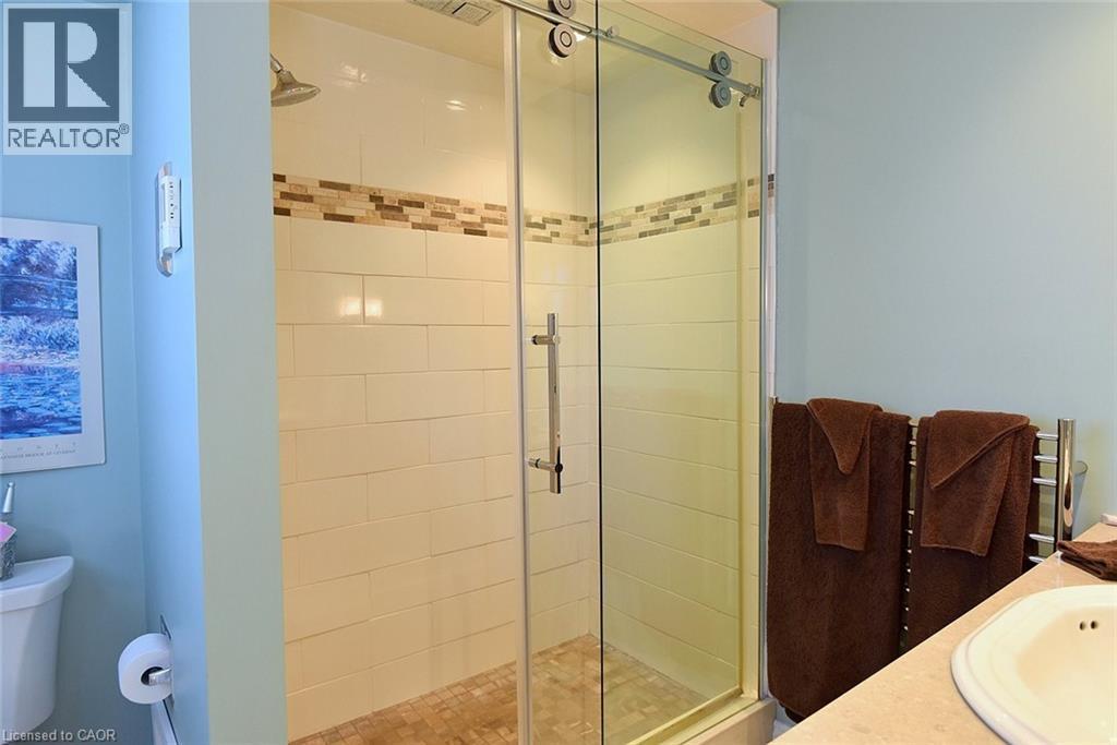 2 Novoco Drive, Hamilton, ON - Indoor Photo Showing Bathroom