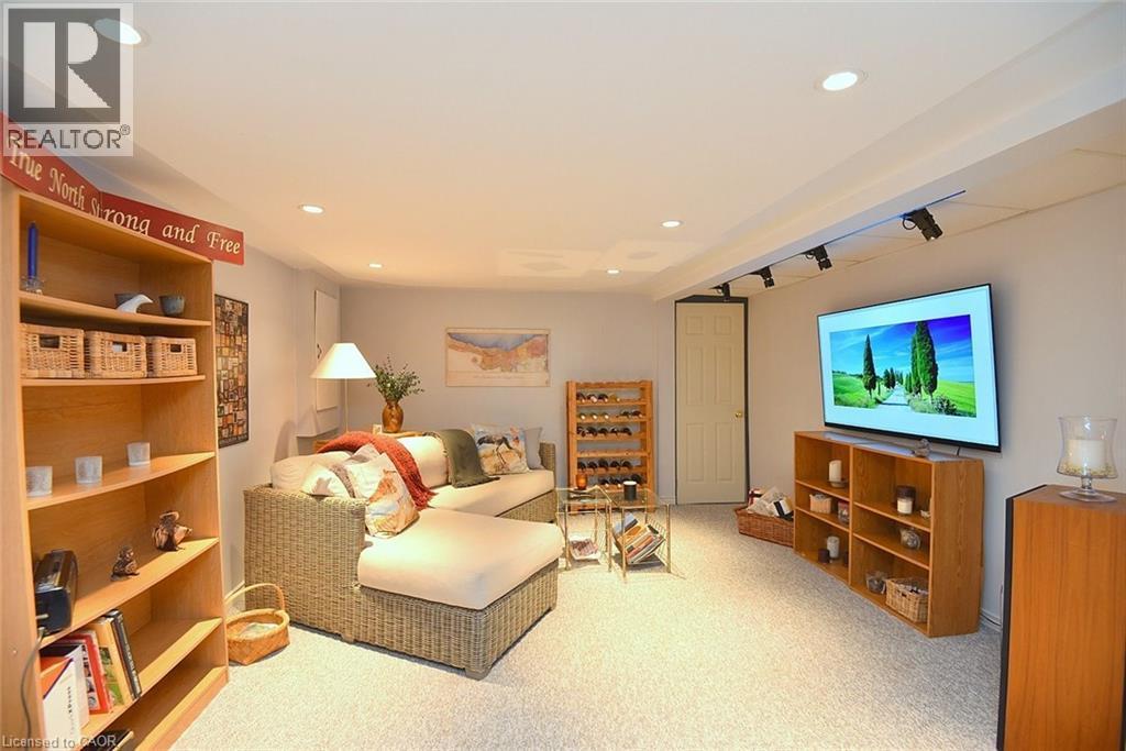 2 Novoco Drive, Hamilton, ON - Indoor
