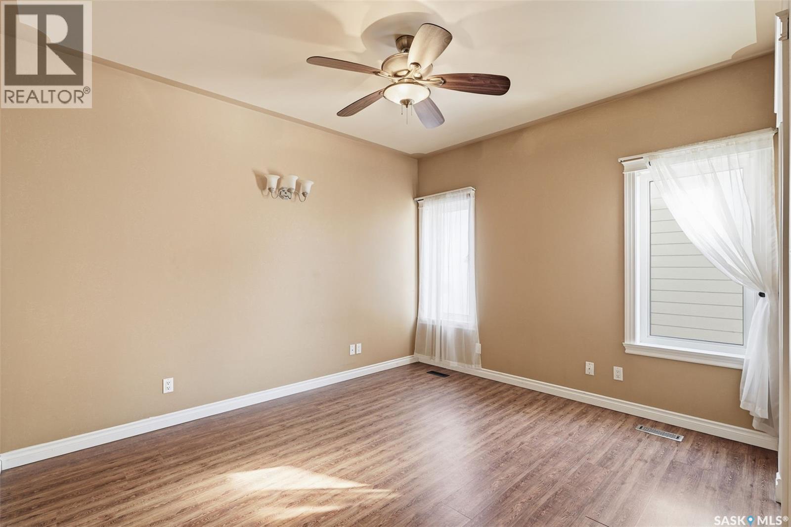 540 Ens Crescent, Warman, SK - Indoor Photo Showing Other Room