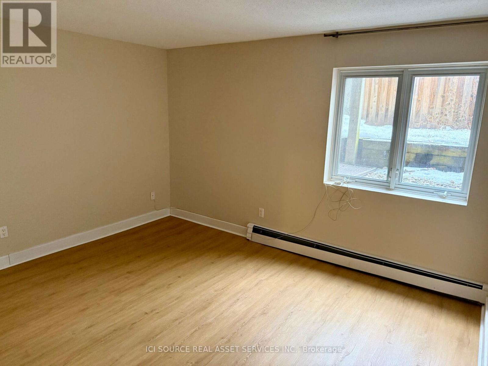 8 Blue Moon Private, Ottawa, ON - Indoor Photo Showing Other Room