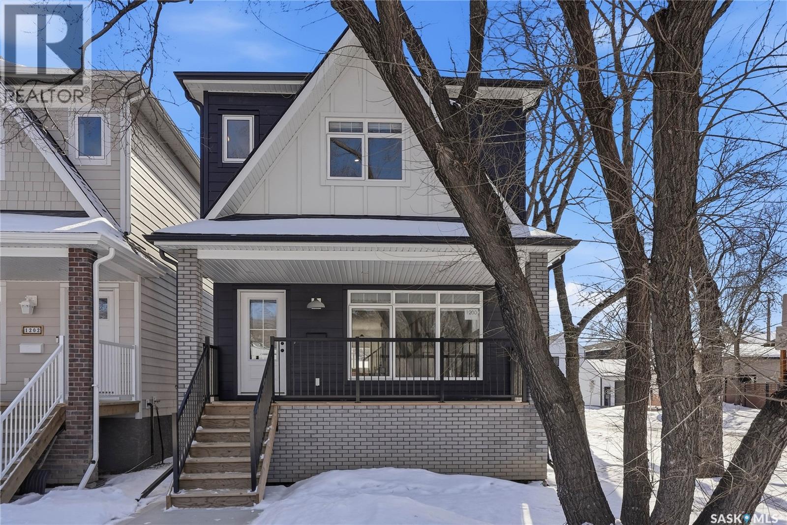 1200 14Th Street E, Saskatoon, SK - Outdoor